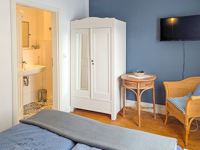 Doppelzimmer mit Dusche und WC im Haus Spinnrad